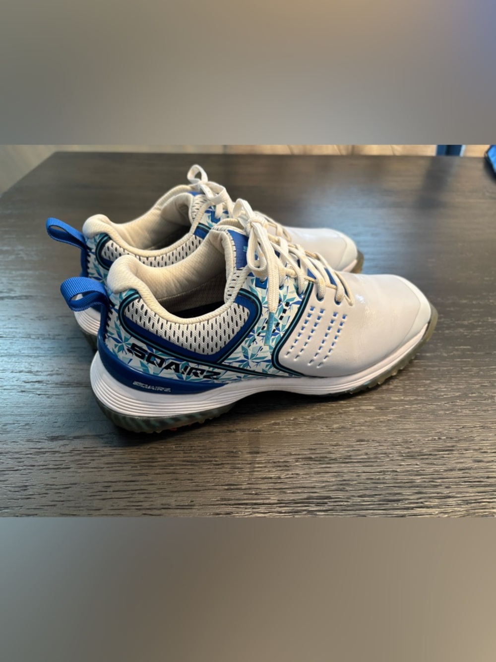 Men’s White & Blue Squairz Golf Shoes, Size 7.5